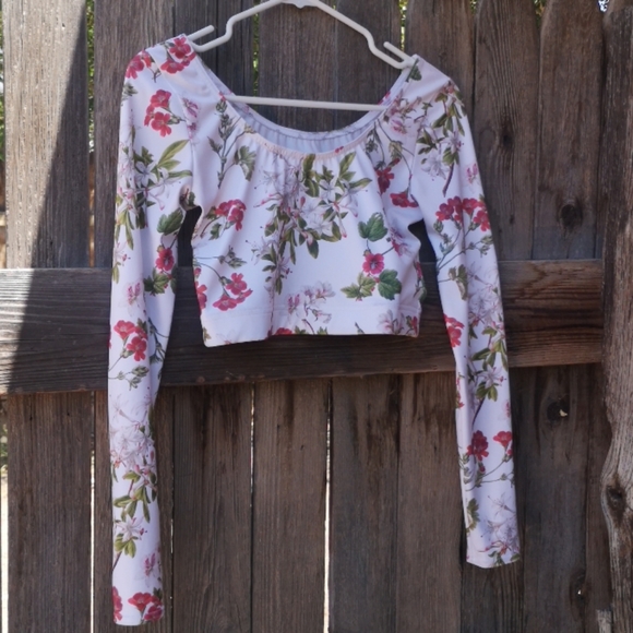 Blackmilk Tops - Blackmilk Clothing Floral Sleeve Crop Top